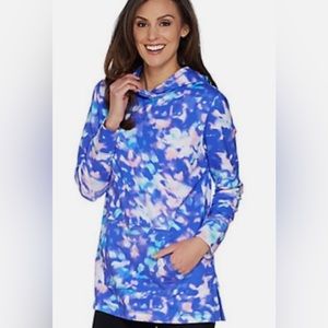Large Isaac Mizrahi Live Photoreal hoodie sweatshirt with pocket